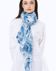 Sciarpa in cotone con motivo a fiori tono blu - Mya Accessories