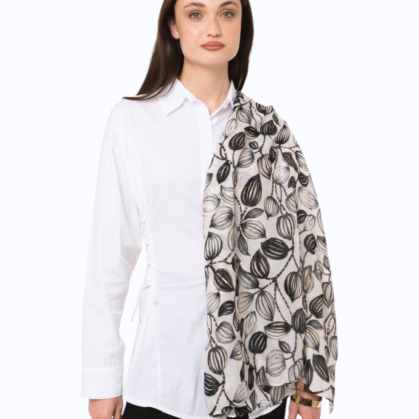 Sciarpa in cotone beige con stampa a foglie nera - Mya Accessories