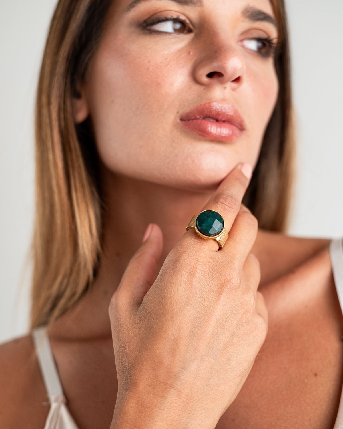 Anello elastico con pietra verde - Mya Accessories