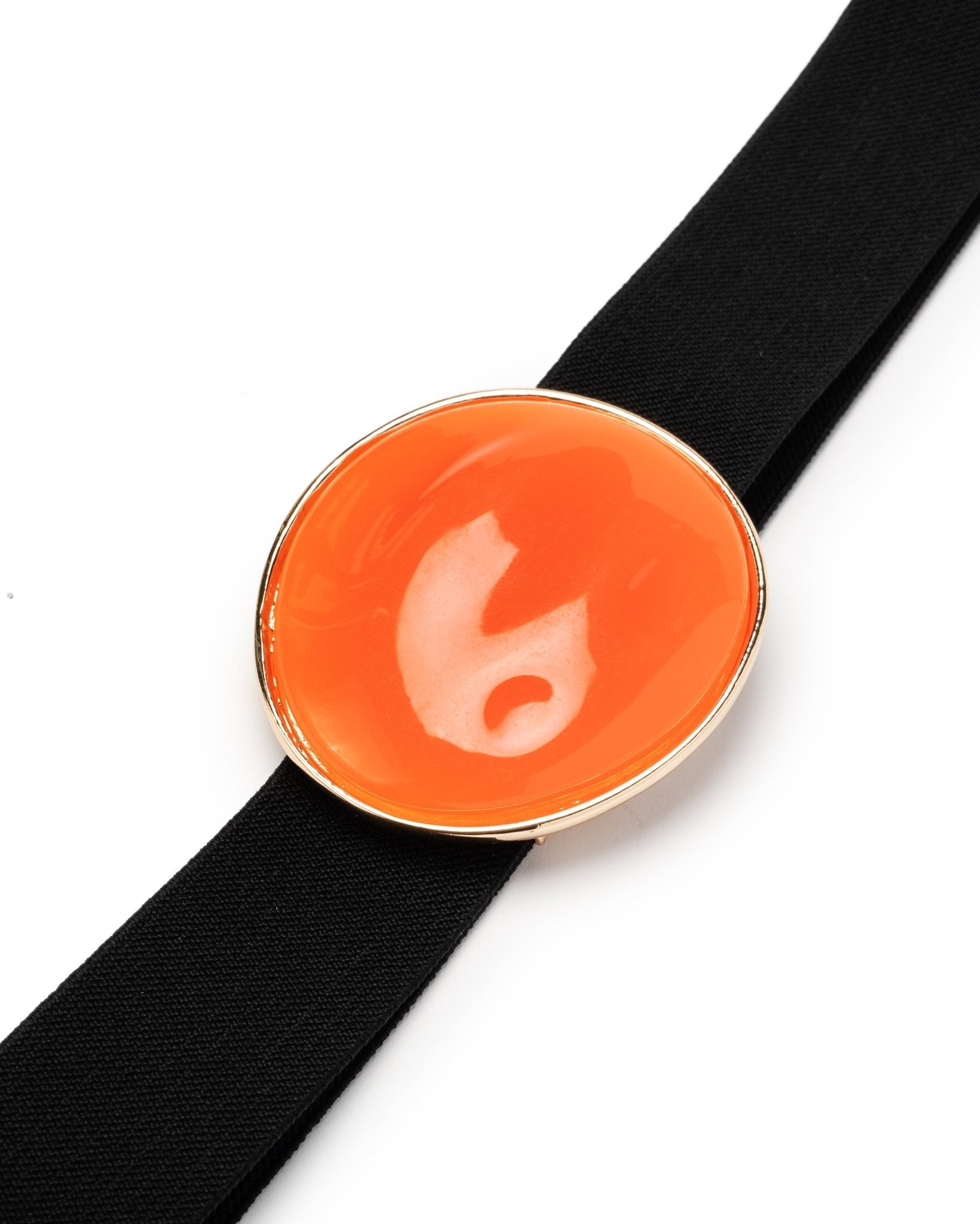 Cintura elastica nera, con medaglione in resina arancio - Mya Accessories