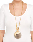 Collana con pendente circolare in resina grigio - Mya Accessories