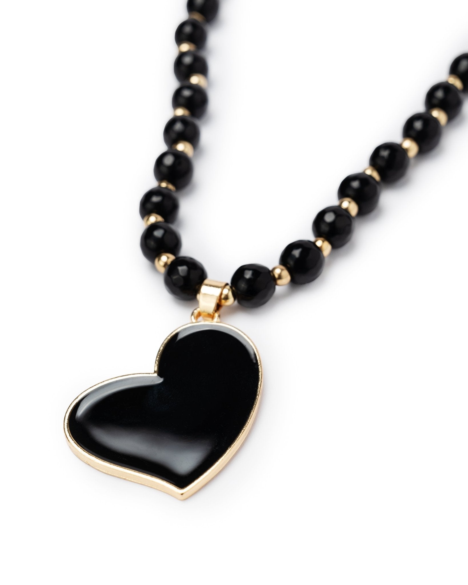 Collana con pietre nere con pendente a cuore - Mya Accessories