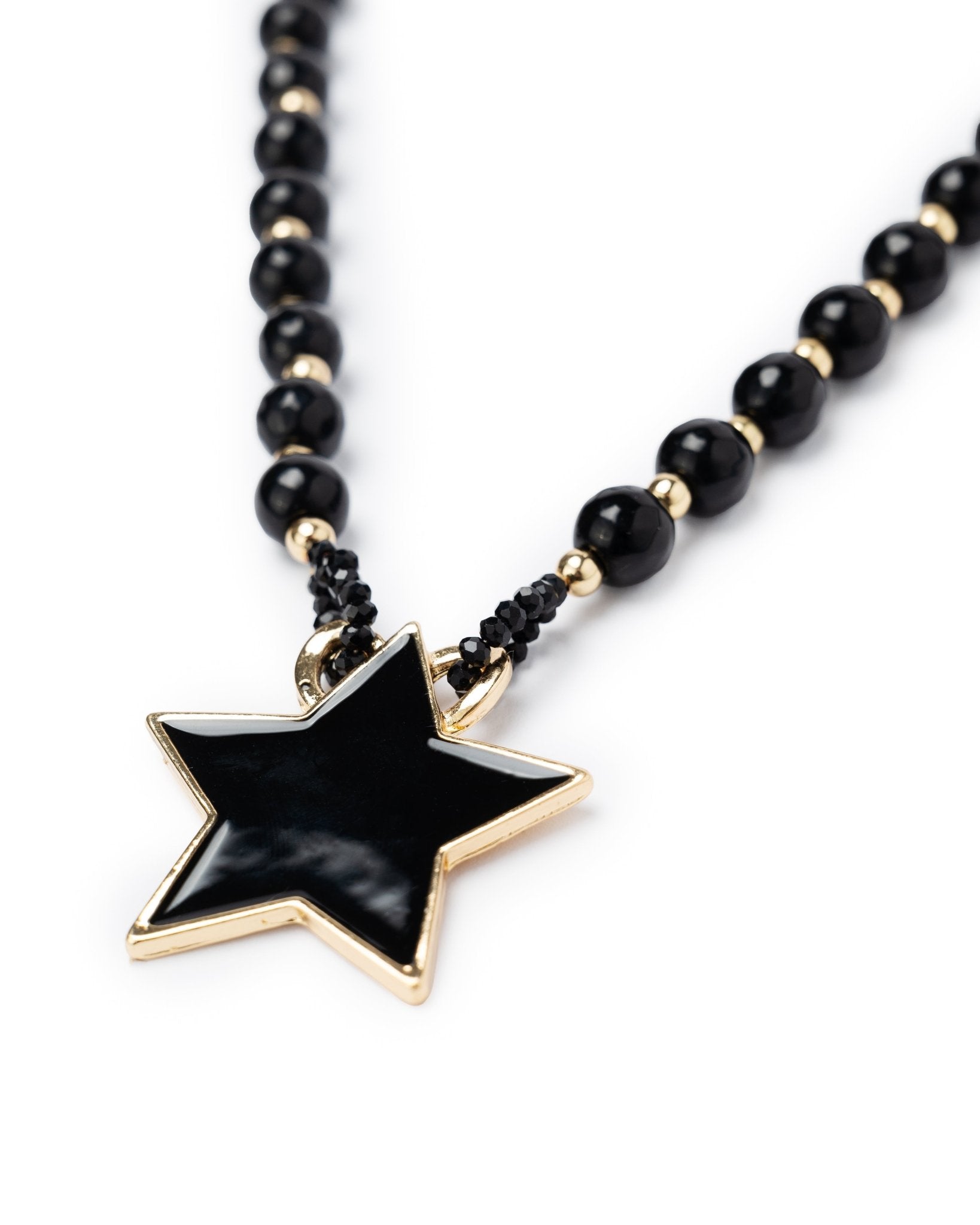 Collana con pietre nere con pendente a stella - Mya Accessories